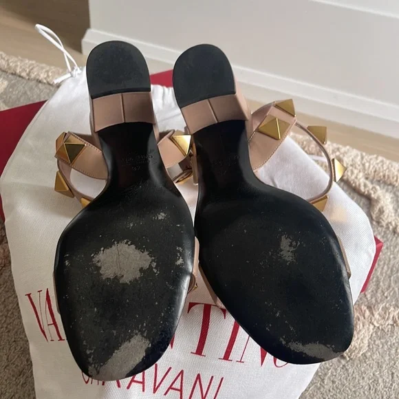 Valentino Garavani Gold and Tan Sandals - Picture 2 of 12